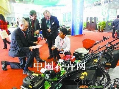 广州园林机械展吸引大批外国客商