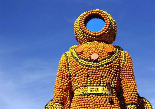 法国芒通柠檬节上的雕塑作品