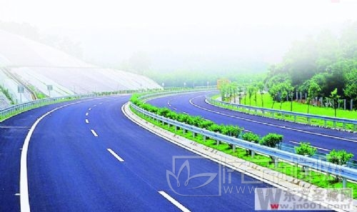 济宁明年高速公路绿化全覆盖 打造绿色景观长廊