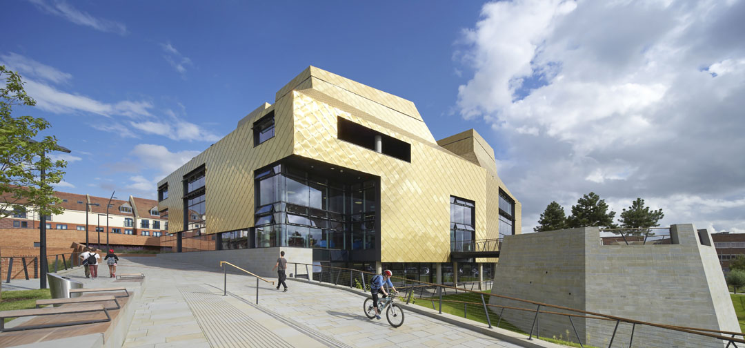 英国伍斯特大学蜂巢图书馆雨水花园景观设计