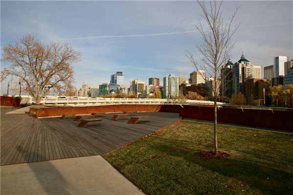 加拿大Poppy Plaza纪念广场景观设计