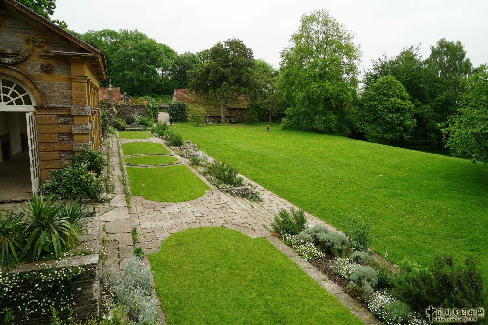 俯拾皆是“杰基尔Style”——英国赫斯特库姆花园