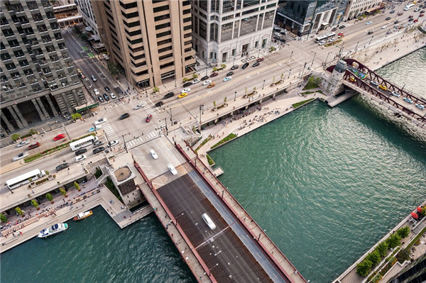 芝加哥河的城市生态与休闲效益