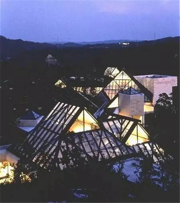 贝聿铭：日本滋贺县秀美美术馆景观