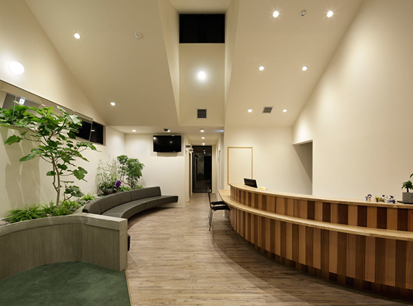 TSC设计事务所作品：位于日本的砖表皮楔形牙科诊所