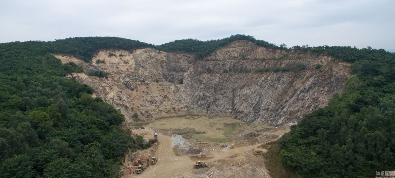 三亚将修复55个废弃矿山 恢复生态系统