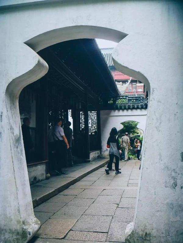 在江南古典园林豫园重拾上海的旧时光