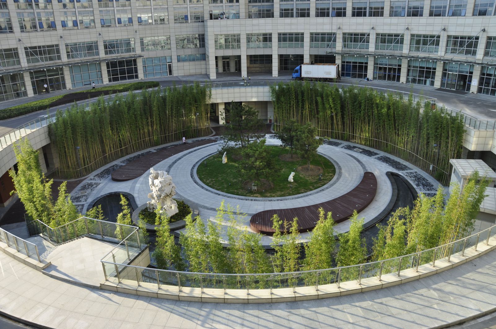 2016园冶杯:北京大学国际医院景观工程设计