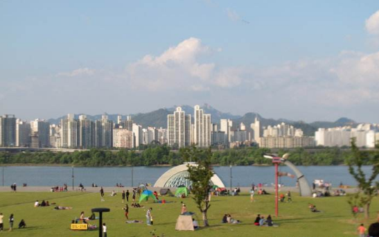 韩国最贵的公园-汝矣岛汉江公园
