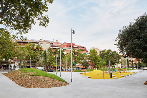 城市中的俏皮沙丘：巴塞罗那Badalona 公园