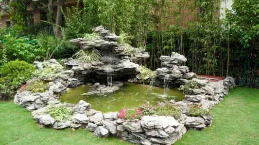 浅谈现代庭园中的山石设计