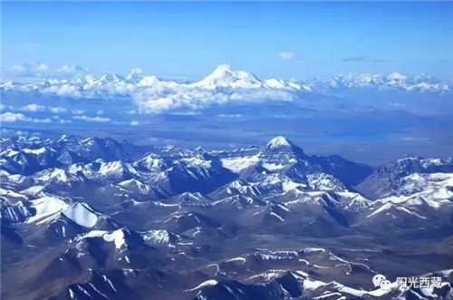 玛旁雍错，藏西腹地的国家级自然保护区