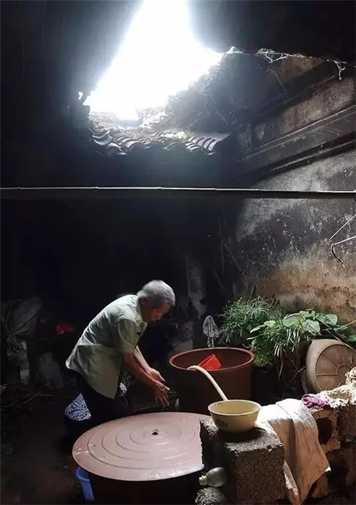 中国古建筑中的气口——天井