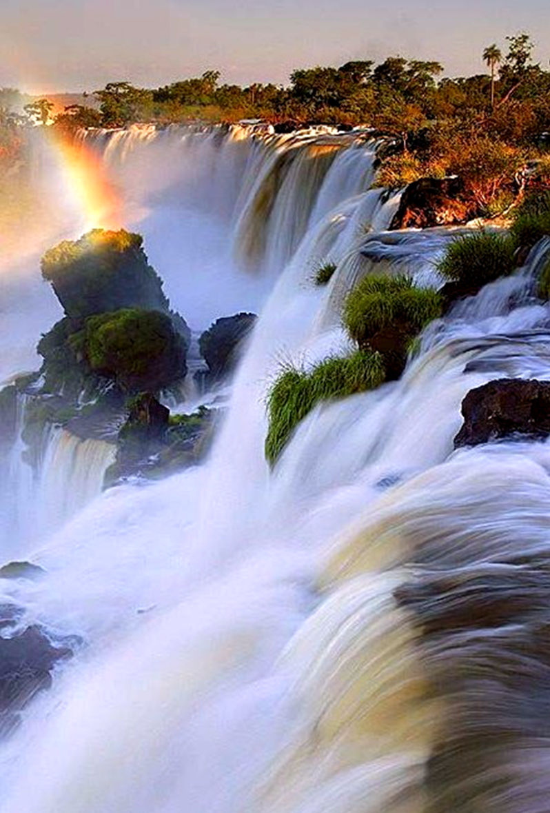 世界自然遗产--伊瓜苏大瀑布_休闲度假_中国风景园林网|中国风景园林网