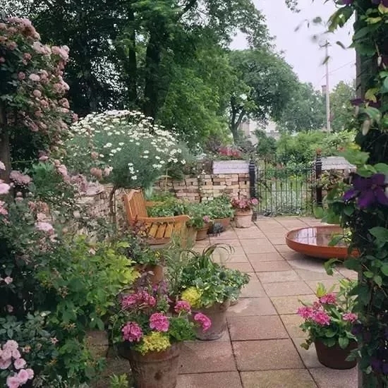 小花园的设计理念帮你最大限度的利用空间