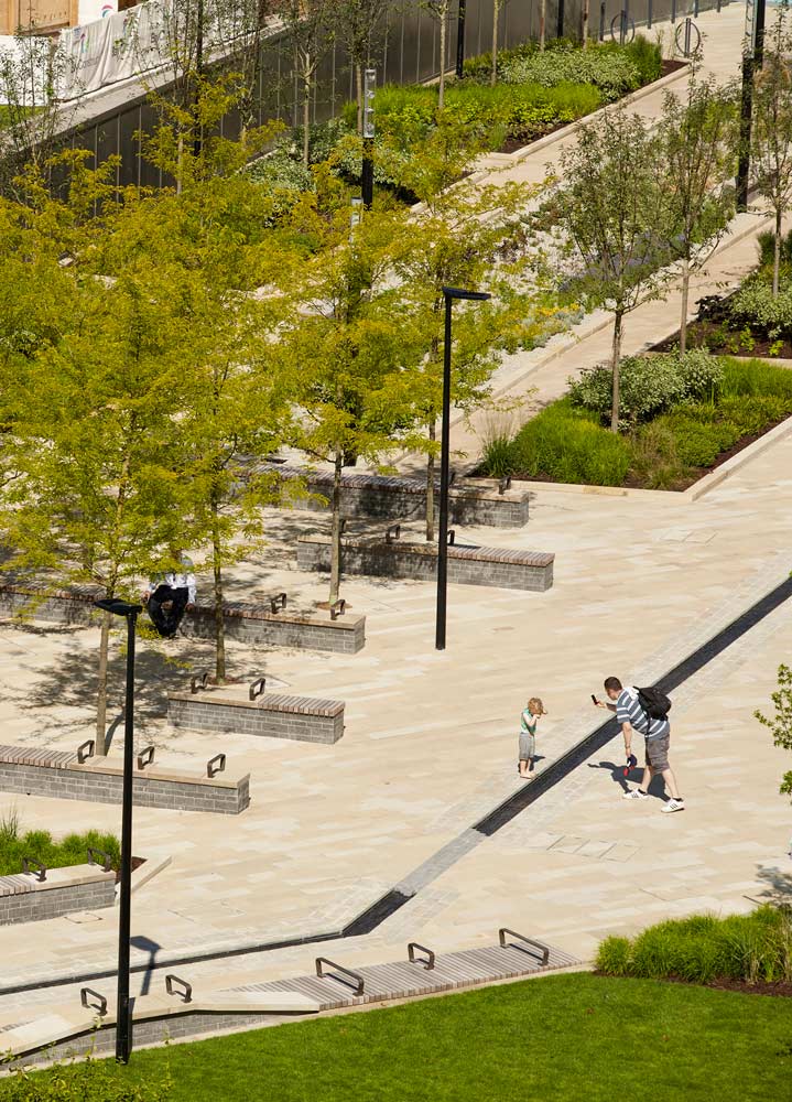 君主广场——将自然引入城市中心区