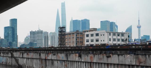 上海百年老仓库老船坞变身滨江空间艺术焦点