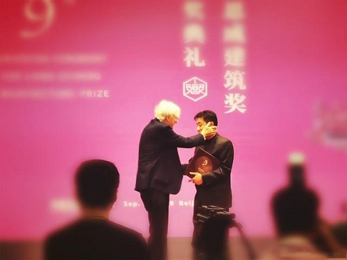 中国建筑师庄惟敏、德国建筑师冯·格康获第九届梁思成建筑奖 