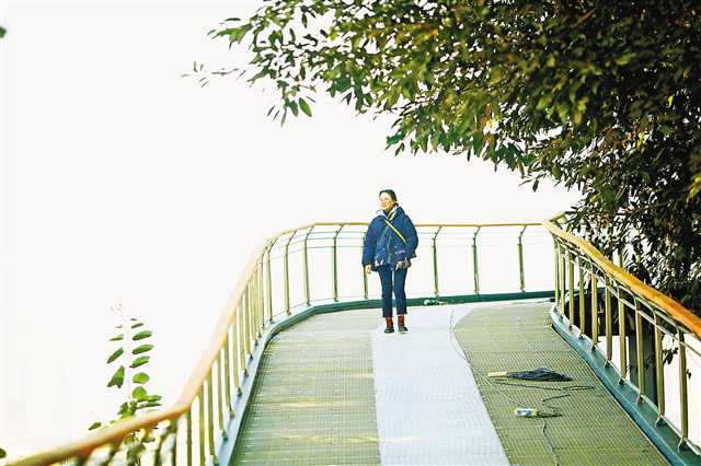 重庆半山崖线步道： 凌空微步，立体城市景观收眼底