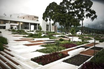 哥伦比亚Santodomingo图书馆公园景观设计