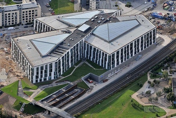 HJLA设计的丹麦毕马威会计事务所总部的屋顶