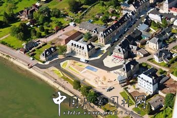 法国La Mailleraye市滨河广场景观设计