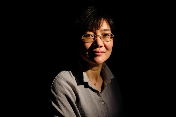 张青萍：“跨界”女教授30年的坚守
